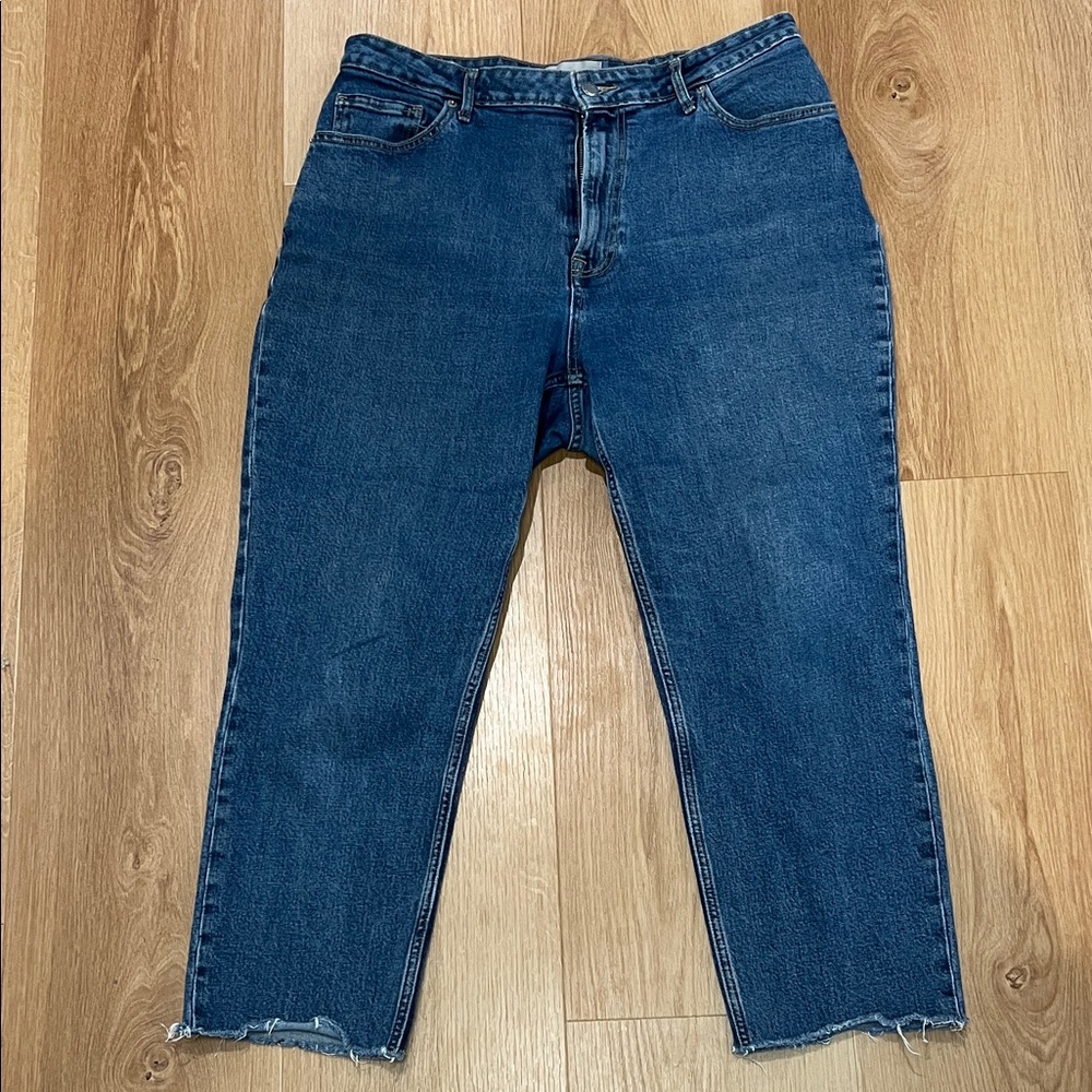 Everlane Curvy Cheeky Jean sz 33R